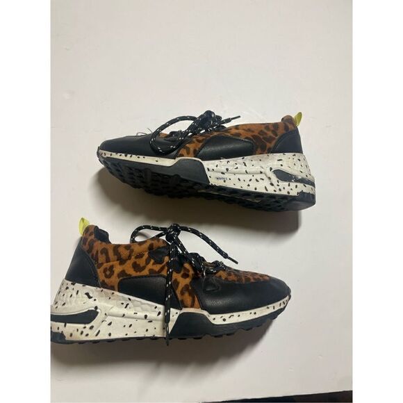 Madden Girl Women’s Akima Animal Print Sneakers Size 6 - Picture 1 of 10